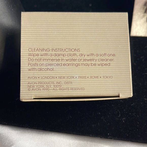 Avon-1990-Vintage Swirled Accent Earrings silver/ Turquoise - Picture 4 of 6